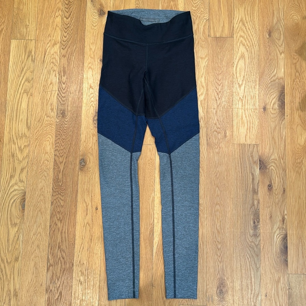 Outdoor Voices | Tri-Color Leggings